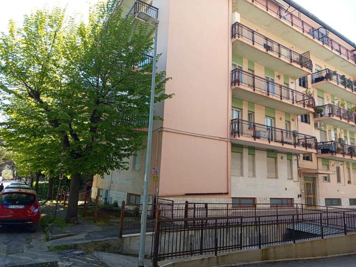 Appartamento quadrilocale in vendita in Via Adamo Giangiulio, Centro, Lanciano