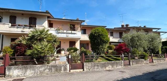 Casa con 5 locali in vendita in Viale Guglielmo Marconi, Desenzanino, Desenzano del Garda