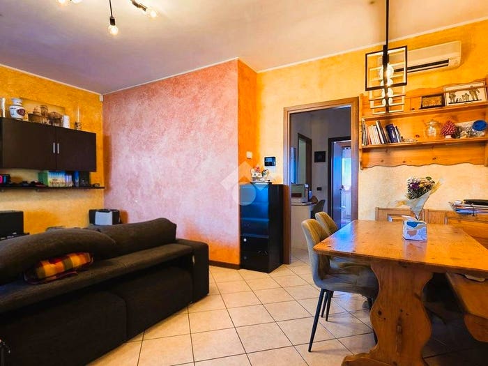 Appartamento trilocale in vendita in Via Cisa, Cerese, Borgo Virgilio