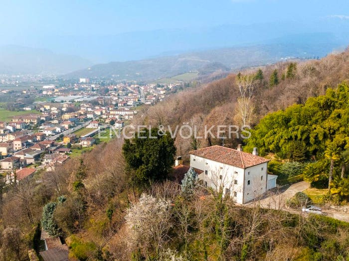 Casa con 6 locali in vendita in Via Carrettuzza, Cappella Maggiore