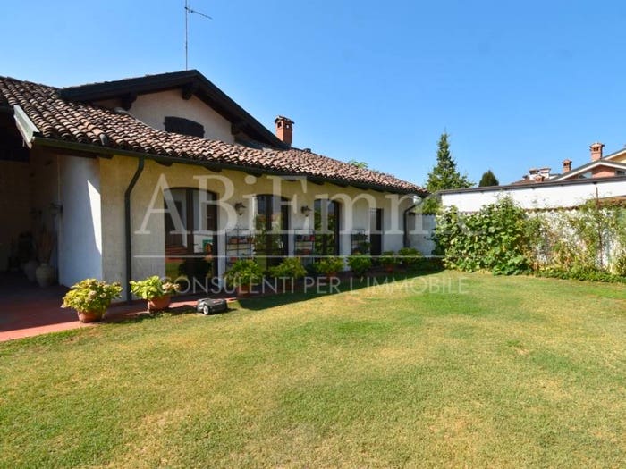 Casa con 6 locali in vendita in Via Giorgio Turcotto, Centro, Cavallermaggiore