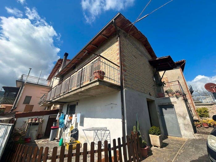 Casa trilocale in vendita in Vocabolo Ginestreto, Piegaro