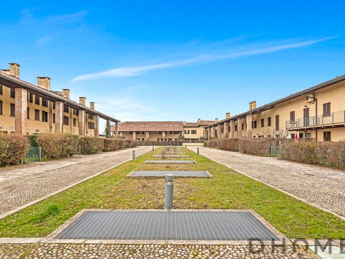 Appartamento trilocale in vendita in Via Rugacesio Rugacesio MI Italia, Rugacesio, Pioltello