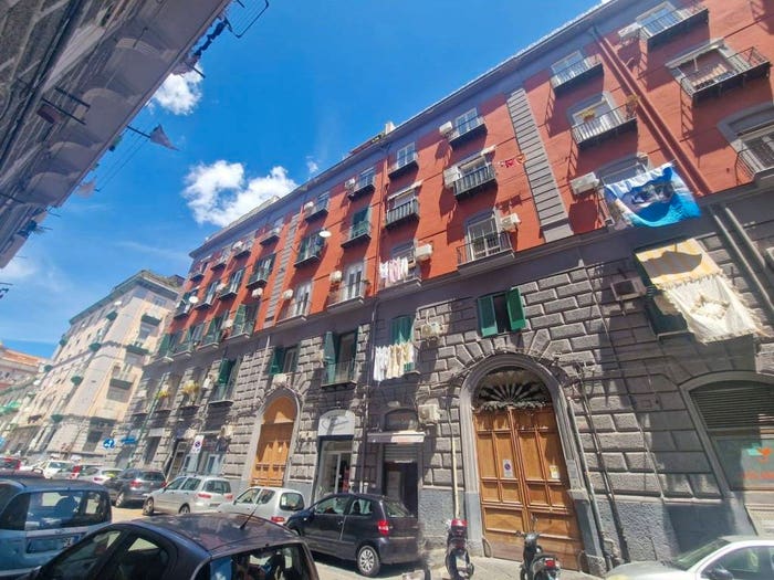 Appartamento con 5 locali in vendita in Via Macedonio Melloni, San Carlo All'Arena, Napoli