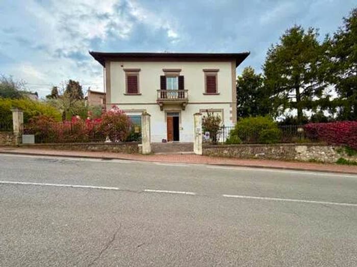 Casa con 6 locali in vendita in Via Antonio Gramsci, Centro, Gambassi Terme