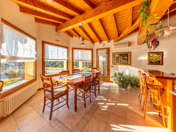 Casa con 6 locali in vendita in Vigonovo Fontanafredda, Fontanafredda
