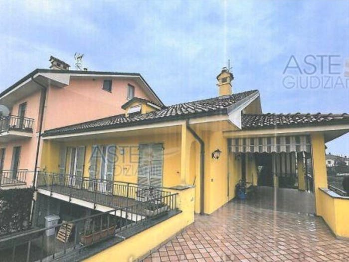 Casa con 6 locali in vendita in Via Aldo Moro, Centro, Cherasco