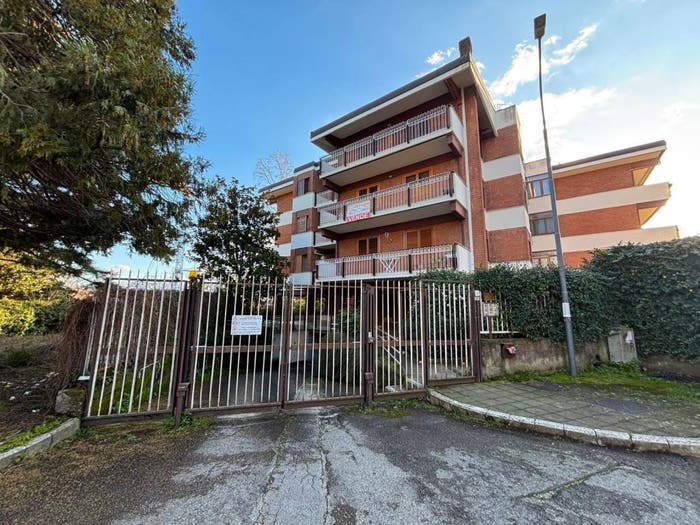 Appartamento con 6 locali in vendita in Via Ernesto Pontieri, A Annarumma A Gasperi F Tedesco, Avellino