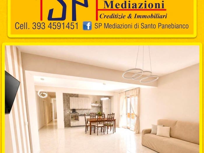 Appartamento quadrilocale in vendita in Viale Aldo Moro, Centro, Giarre