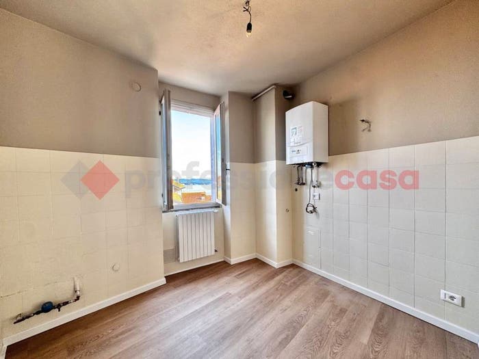 Appartamento trilocale in vendita in Via IV Novembre, Belgirate