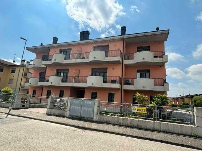 Appartamento trilocale in vendita in Soragna