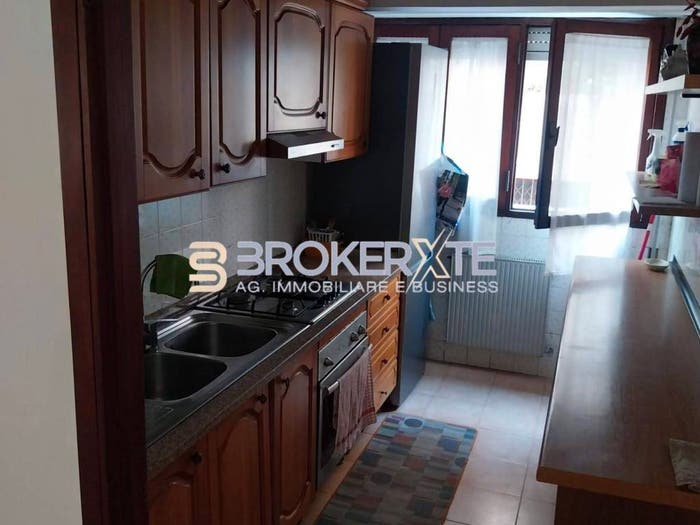 Appartamento con 5 locali in vendita in Via Venezia, Marina di Carrara, Carrara
