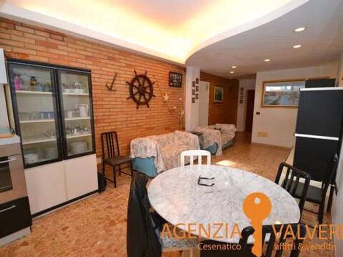 Appartamento con 6 locali in vendita in Viale Dei Mille, Cesenatico Levante, Cesenatico