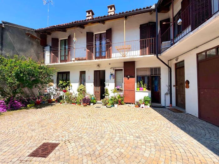 Casa con 5 locali in vendita in Via Parpera, Centro, Bra