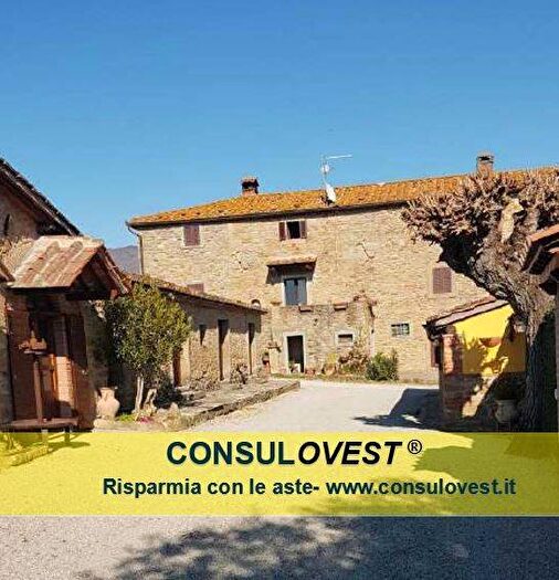 Casa quadrilocale in vendita in Case Sparse Pergo, Cortona
