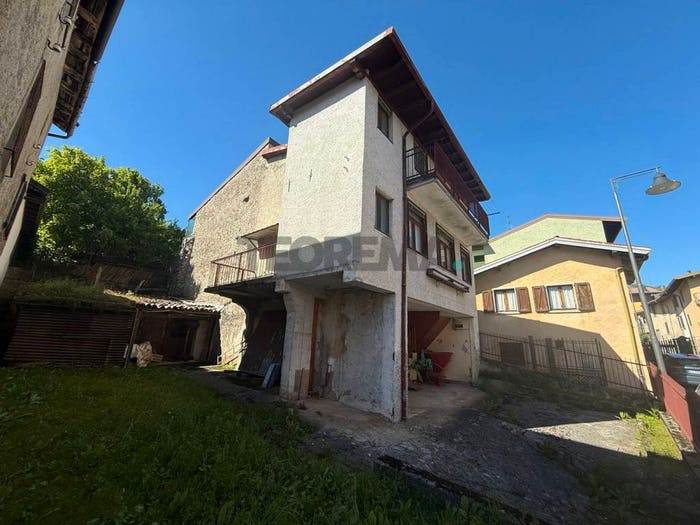 Casa con 5 locali in vendita in Via San Rocco, Centro, Castione della Presolana
