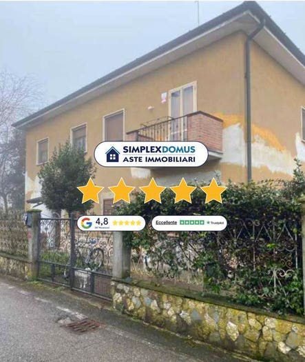Appartamento con 5 locali in vendita in Via Salvato, Centro, Monticelli d'Ongina