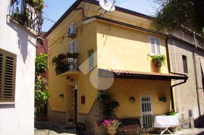 Casa bilocale in vendita in Via Sant'Angelo In Theodice, Sant'angelo In Theodice, Cassino