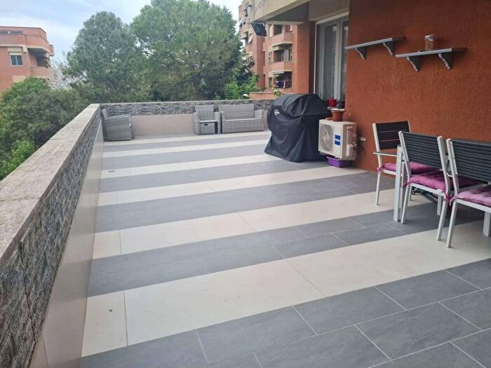 Appartamento quadrilocale in vendita in Le Grazie, Ancona