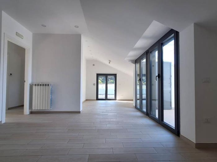 Appartamento trilocale in vendita in Via Raffaello Sanzio, Viale Bovio Piazza Duca degli Abruzzi, Pescara