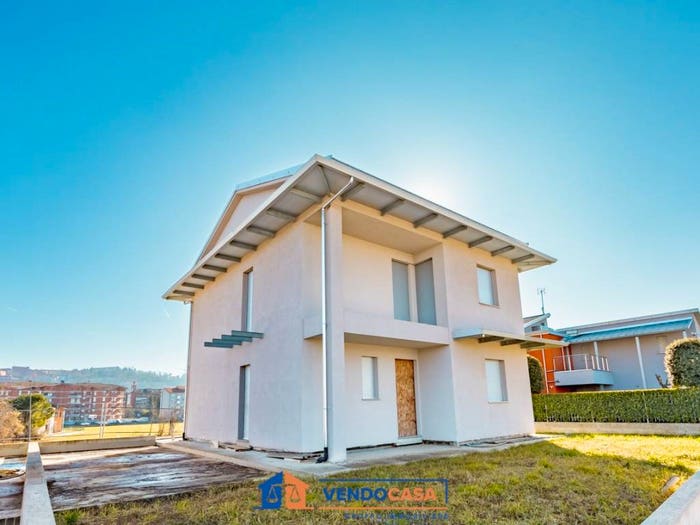Casa con 6 locali in vendita in Strada di San Rocchetto, Ferrone Rocchetto, Mondovì
