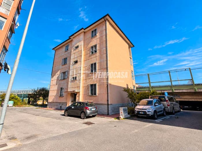 Appartamento trilocale in vendita in Via Piemonte, Vado Centro, Vado Ligure