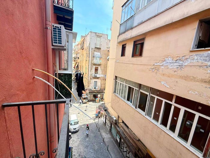 Appartamento bilocale in vendita in Vico Dattero, Tribunali, Napoli