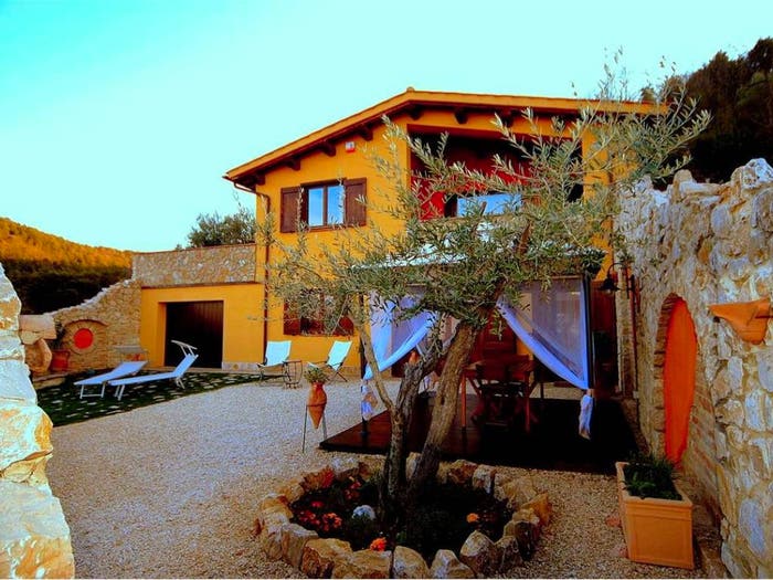 Casa con 6 locali in vendita in Via v Cerri, Bettona