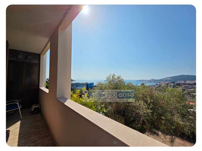 Appartamento trilocale in vendita in Viale Colle Sant'Agata, Gaeta