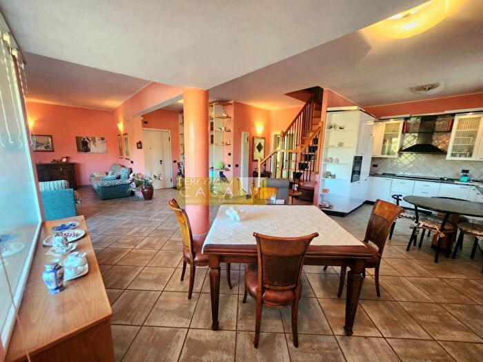 Casa con 6 locali in vendita in Via Giovanni Bovio, Centro, Teramo