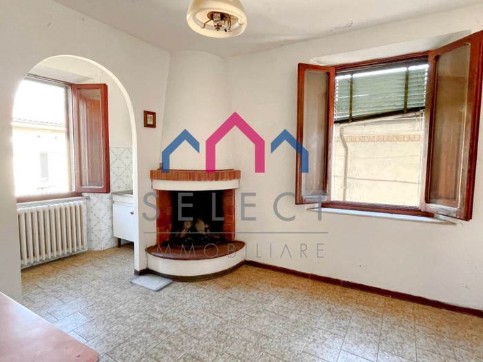 Casa con 6 locali in vendita in Centro, Gallicano