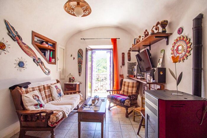 Casa quadrilocale in vendita in Via del Castello, Antrodoco