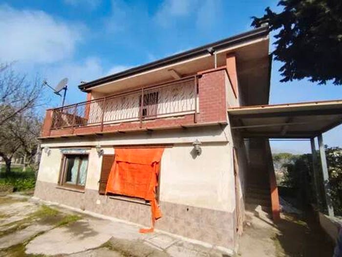 Casa con 6 locali in vendita in Contrada San Niccolò No Number, Torretta