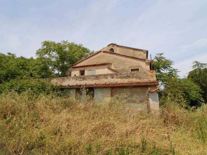 Casa con 6 locali in vendita in Monsano