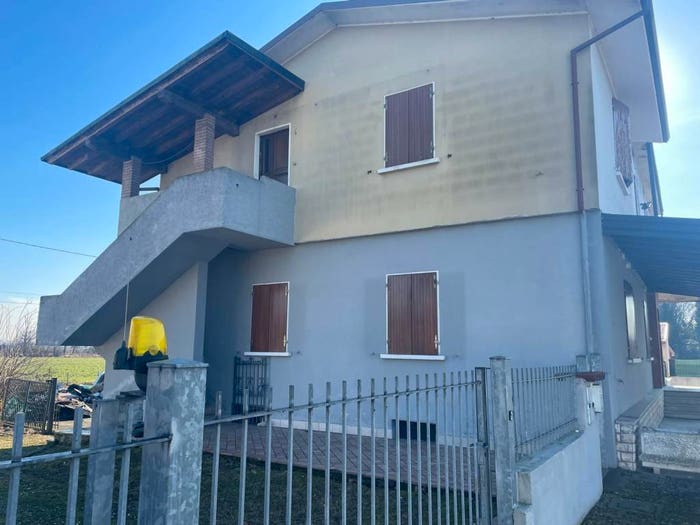 Casa con 6 locali in vendita in Via Tito Speri, Centro, Leno
