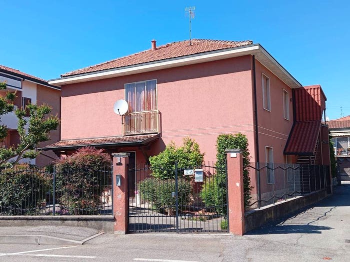 Casa con 6 locali in vendita in Via Monte Grappa, Centro, Pozzuolo Martesana