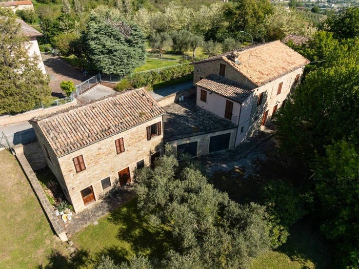 Casa con 6 locali in vendita in LOCALITA' VILLE, Serra San Quirico