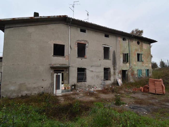 Casa con 6 locali in vendita in Via Magnano, Santa Vittoria, Gualtieri
