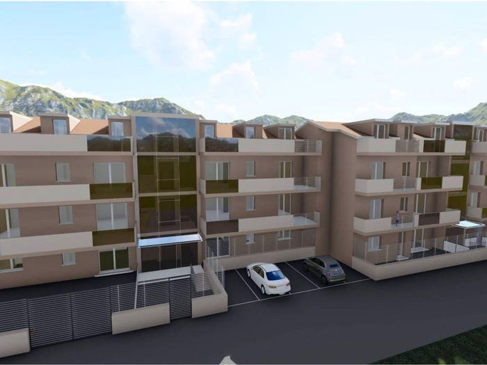 Appartamento quadrilocale in vendita in Via Nazionale Appia, Casapulla
