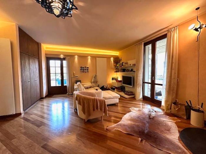 Appartamento con 5 locali in vendita in Via Guglielmo Marconi, Centro, Castelnuovo Rangone