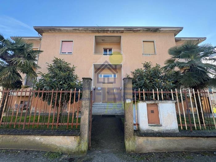 Appartamento con 6 locali in vendita in via Marconi, Centro, Motta Baluffi