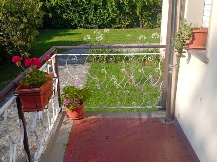 Appartamento quadrilocale in vendita in Via Arezzo, Marina di Massa Centro, Massa