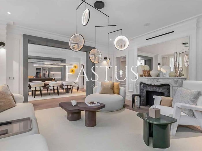 Appartamento con 5 locali in vendita in VIA MONTEBELLO, Borgo Ognissanti Il Prato, Firenze