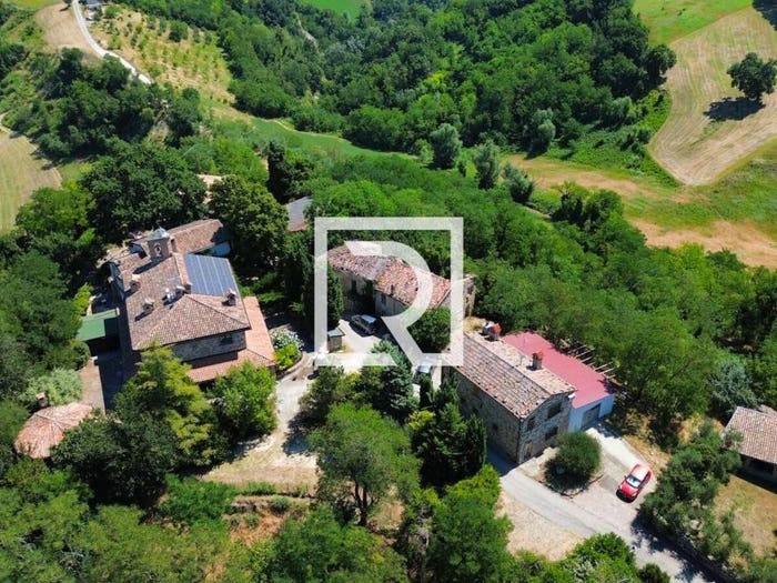 Casa con 6 locali in vendita in monte vescovo, Centro, Meldola