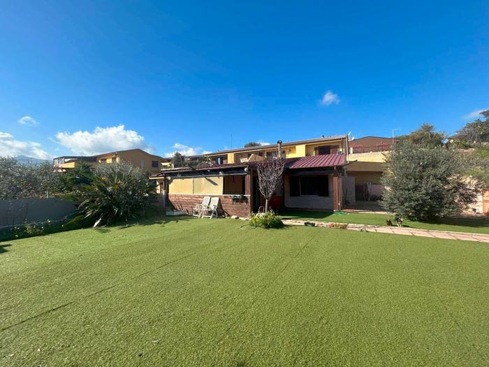 Casa quadrilocale in vendita in via privata Settore B Lotto, La Maddalena, Capoterra