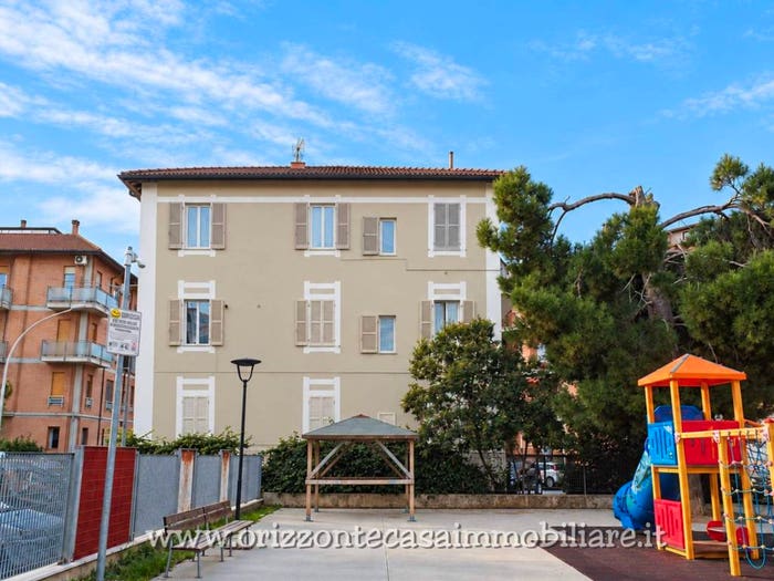 Appartamento con 6 locali in vendita in Ascoli Piceno