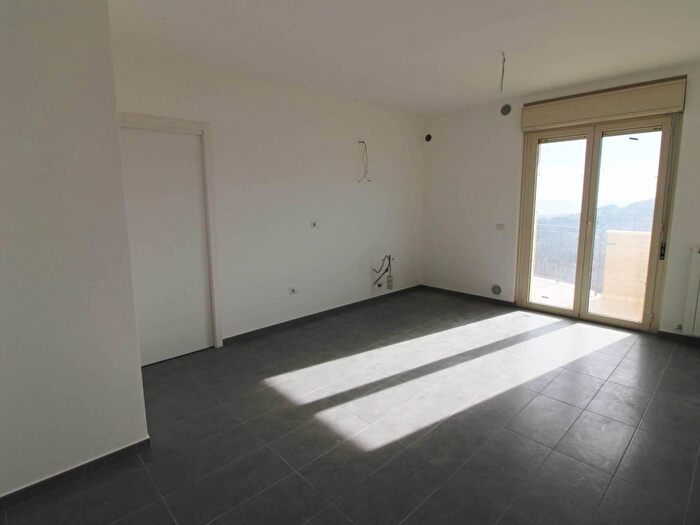 Appartamento trilocale in vendita in Via dei Colli, Colonnella