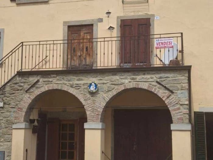 Appartamento quadrilocale in vendita in piazza San Pietro, San Piero, Ortignano Raggiolo