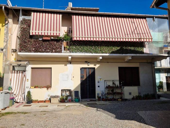Appartamento trilocale in vendita in Via Giosuè Carducci, Bolladello Peveranza, Cairate