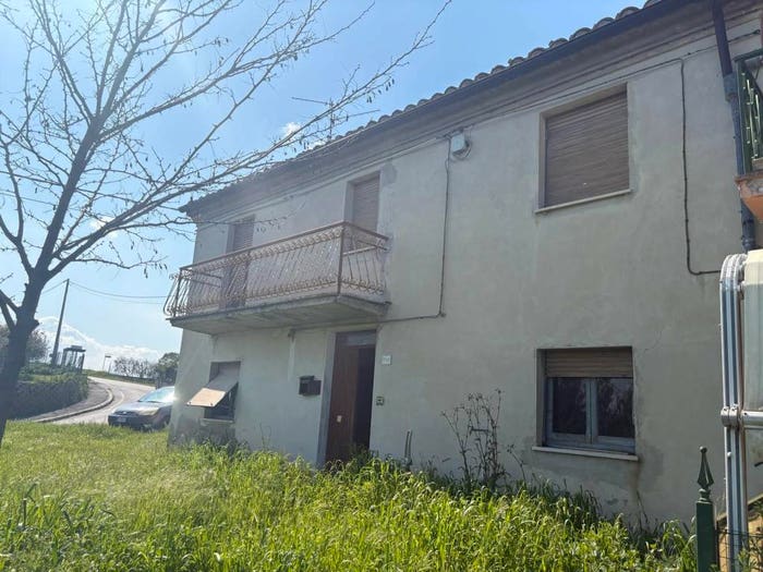 Casa bilocale in vendita in Maestà, Urbisaglia